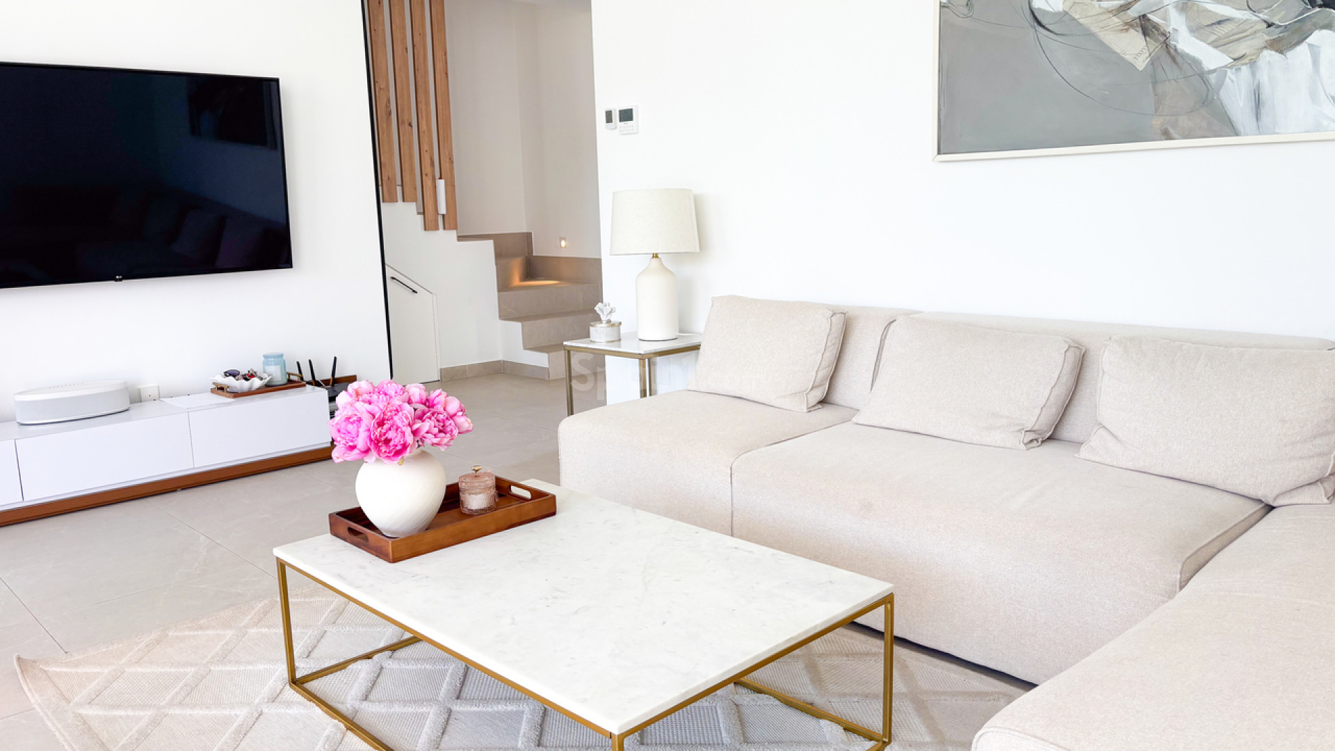 Resale - Villa -
Cabo Roig