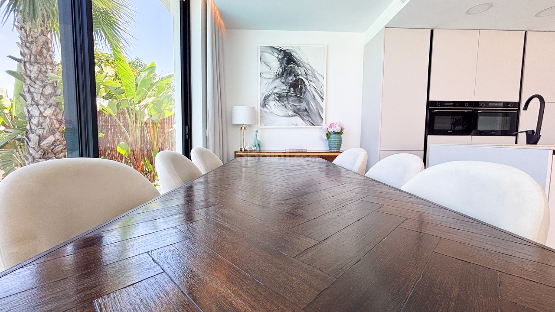 Resale - Villa -
Cabo Roig