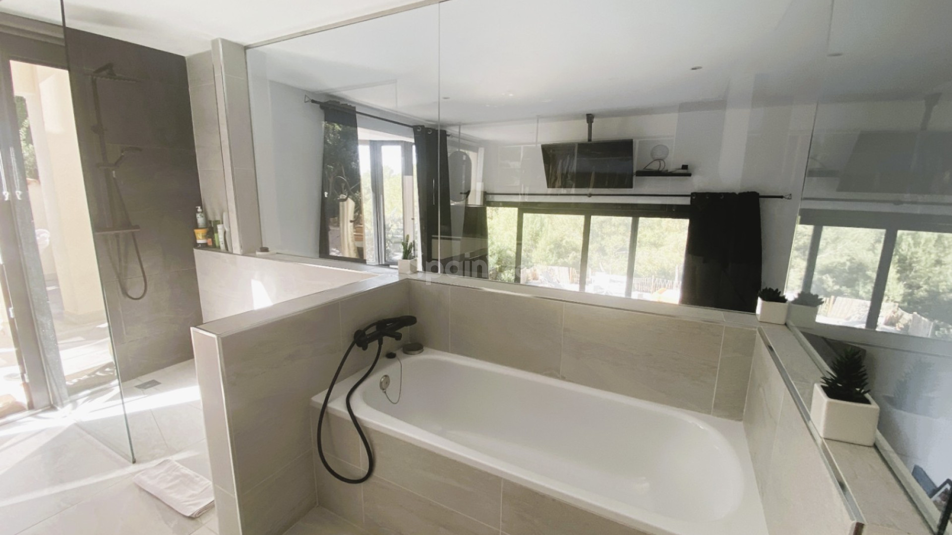 Resale - Villa -
Calviá - Mallorca