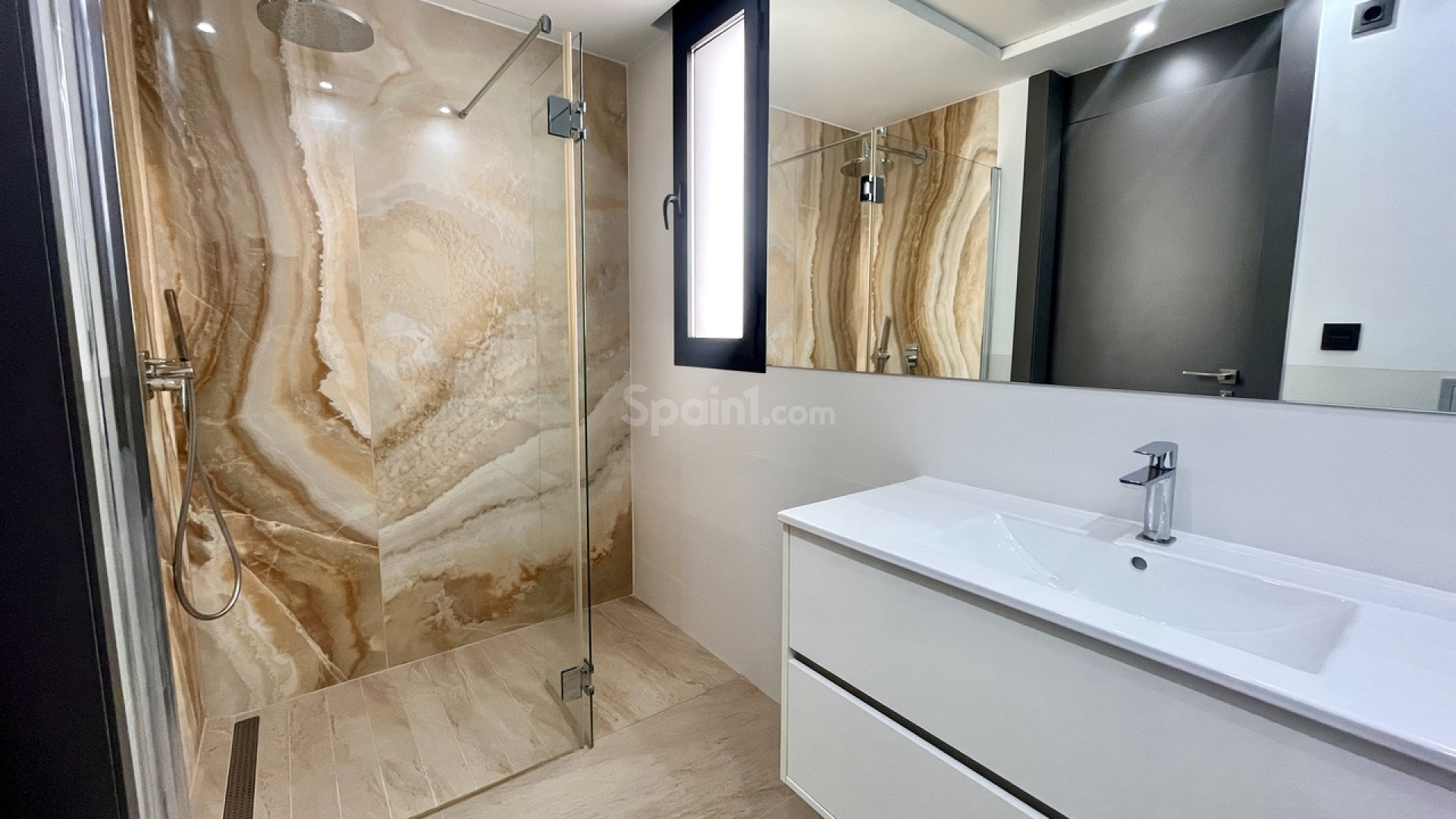 Resale - Villa -
Campoamor R-5
