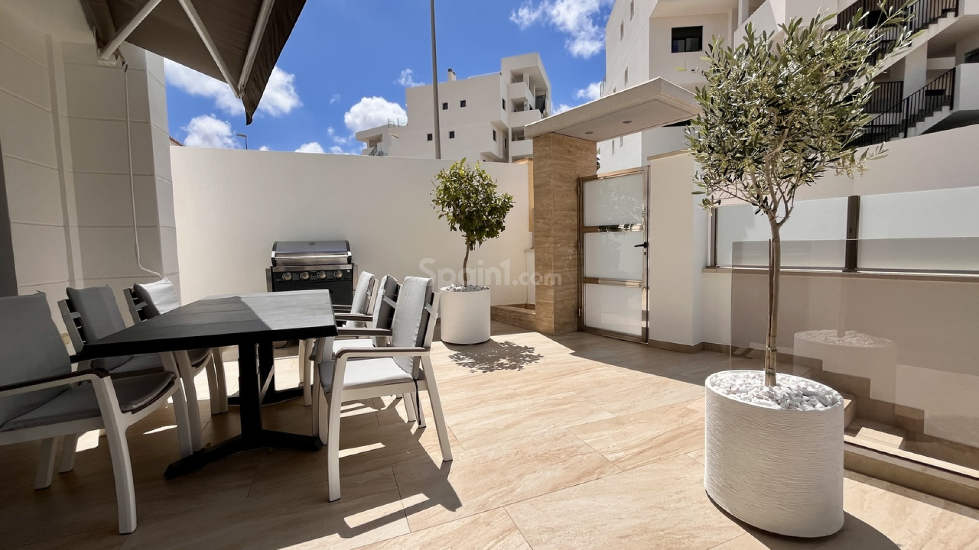 Resale - Villa -
Campoamor R-5