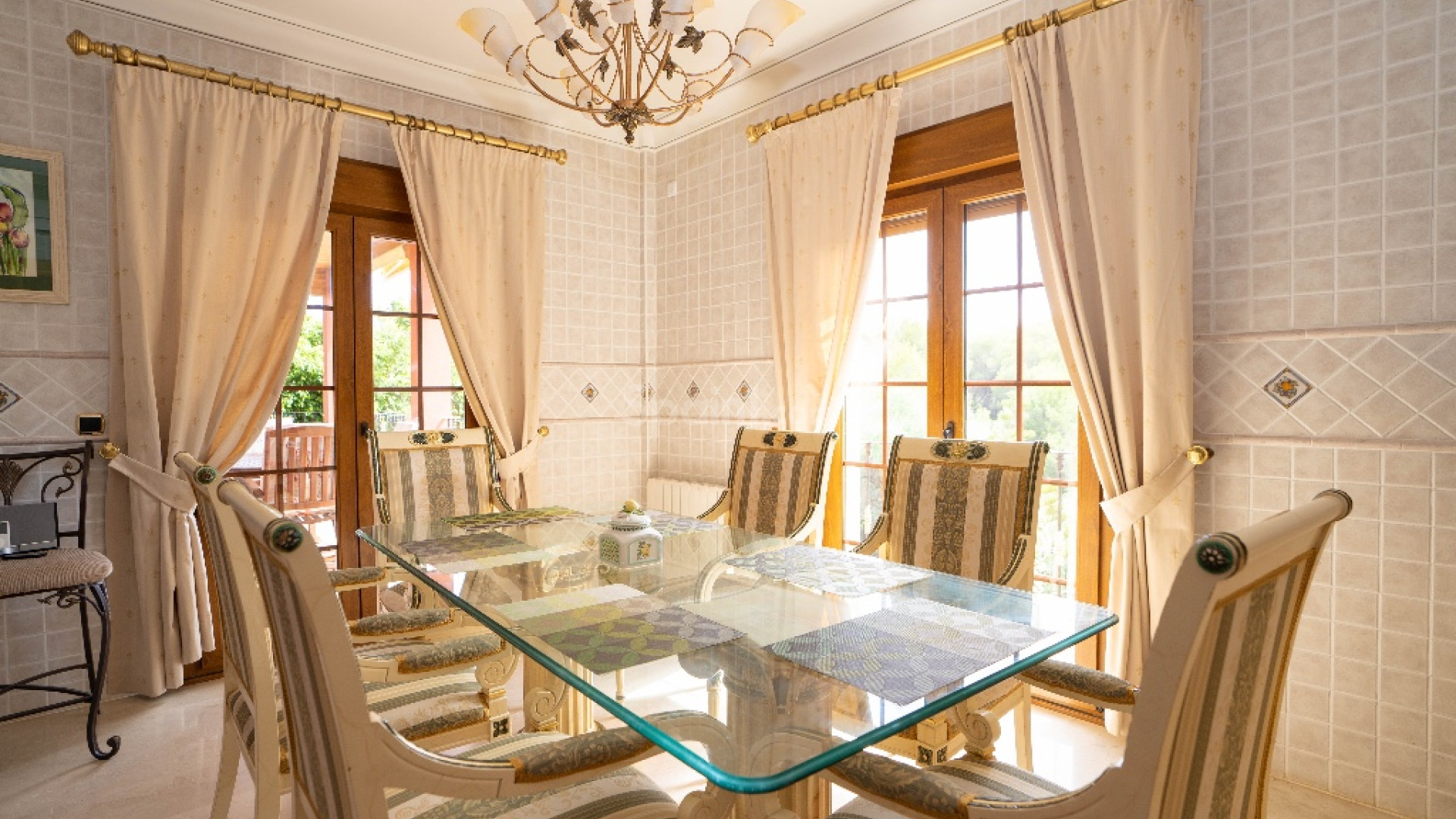 Resale - Villa -
Campoamor