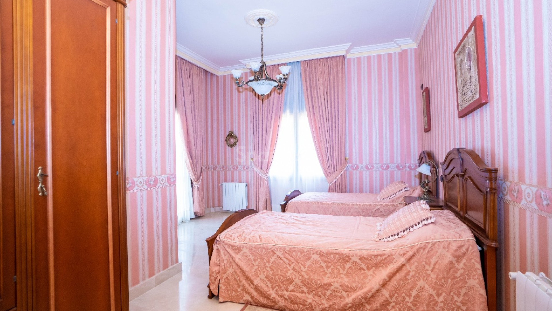 Resale - Villa -
Campoamor