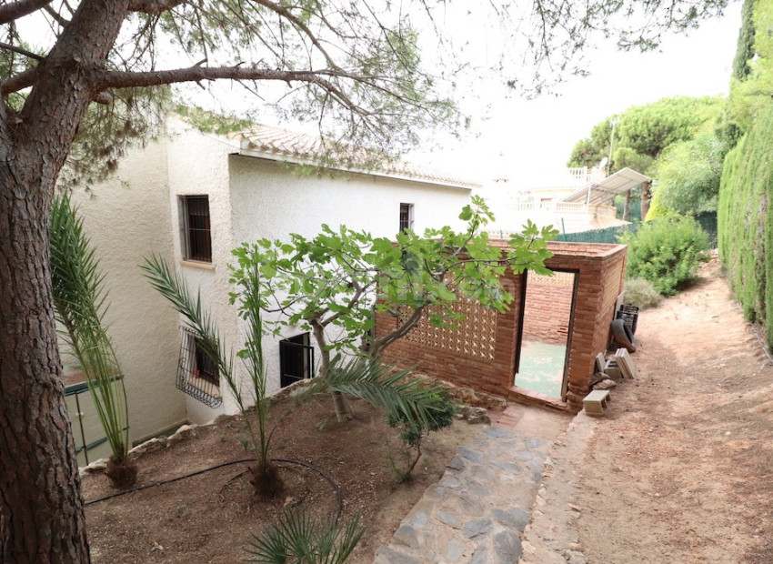 Resale - Villa -
Campoamor