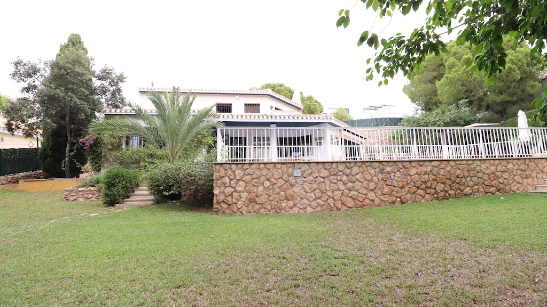 Resale - Villa -
Campoamor
