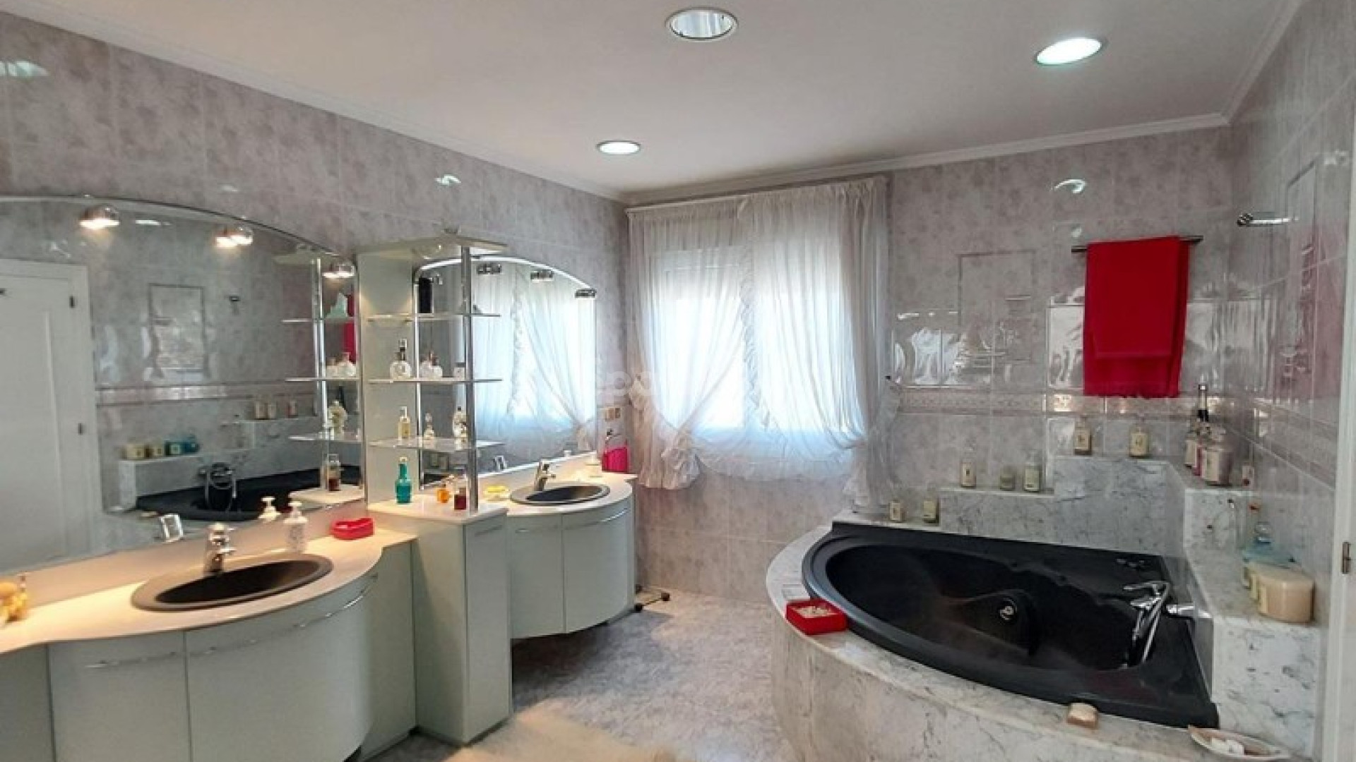 Resale - Villa -
Campoamor