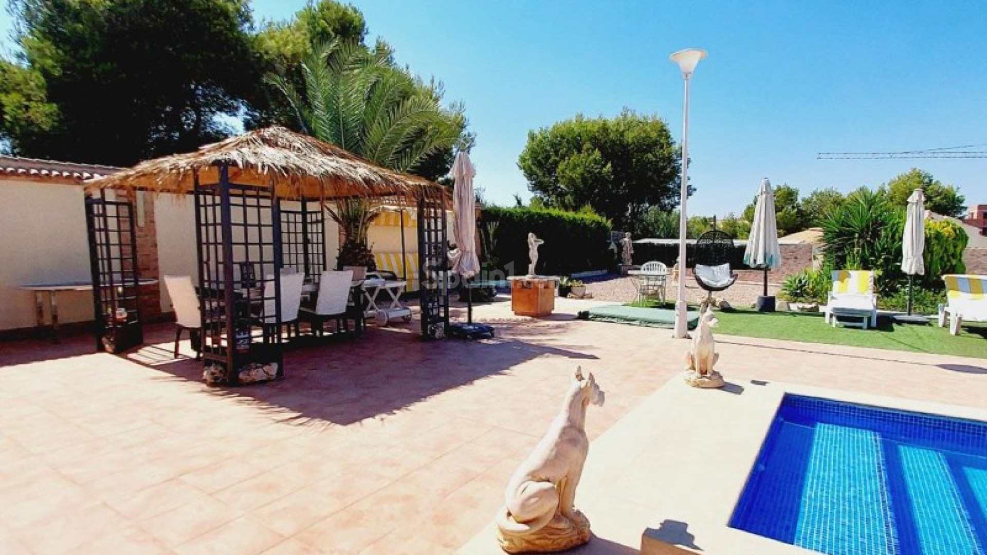 Resale - Villa -
Campoamor