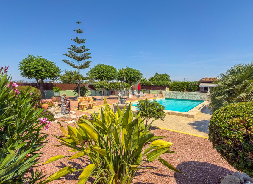 Resale - Villa -
CATRAL - Catral