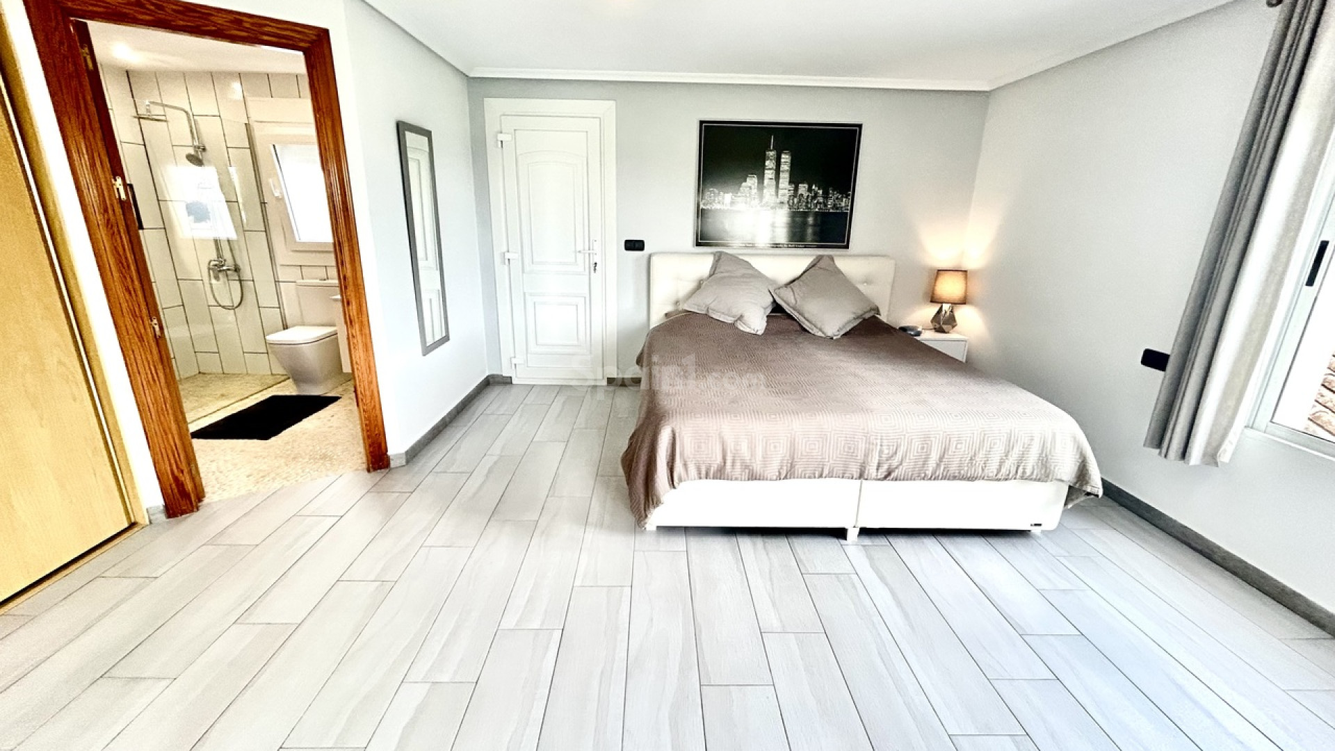 Resale - Villa -
Catral