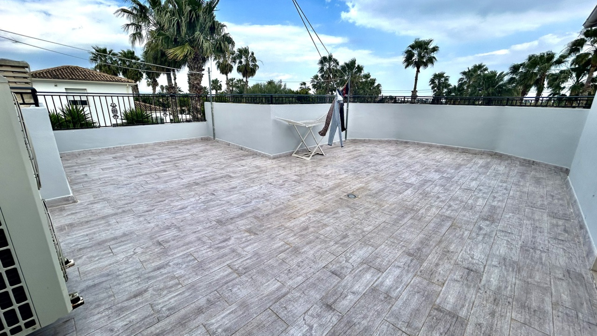 Resale - Villa -
Catral