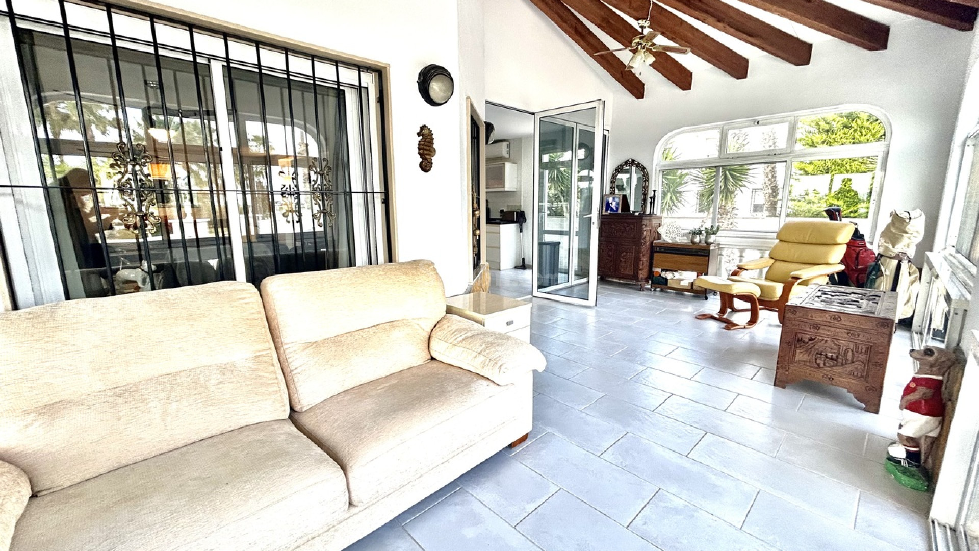 Resale - Villa -
Catral