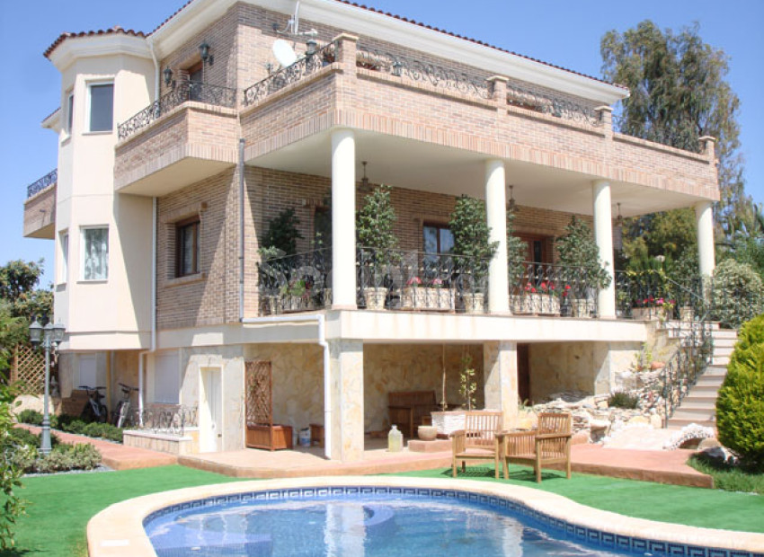 Resale - Villa -
Ciudad Quesada - Cuidad Quesada