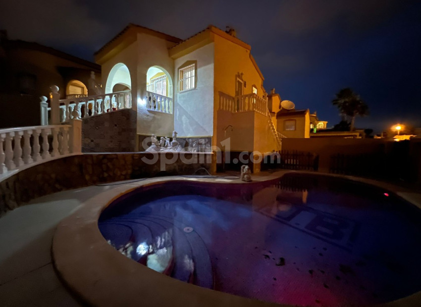 Resale - Villa -
Ciudad Quesada - Cuidad Quesada