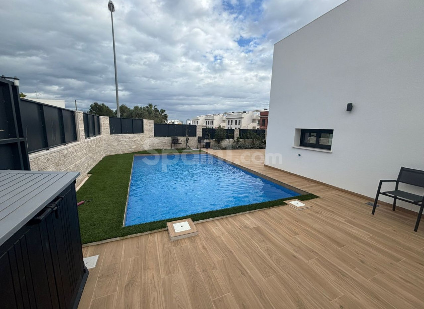 Resale - Villa -
Ciudad Quesada - Cuidad Quesada