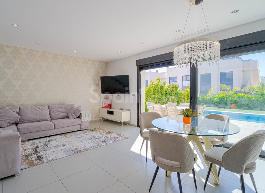 Resale - Villa -
Ciudad Quesada - Cuidad Quesada