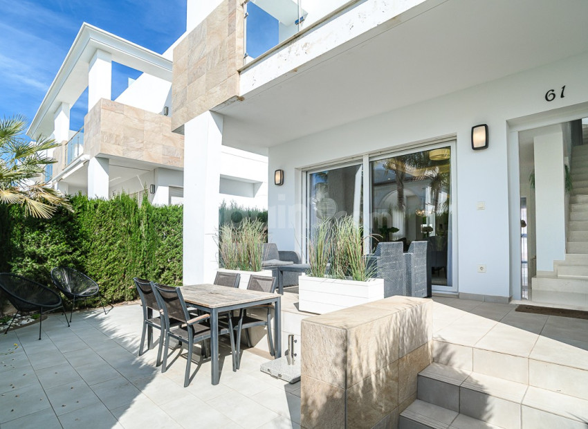 Resale - Villa -
CIUDAD QUESADA