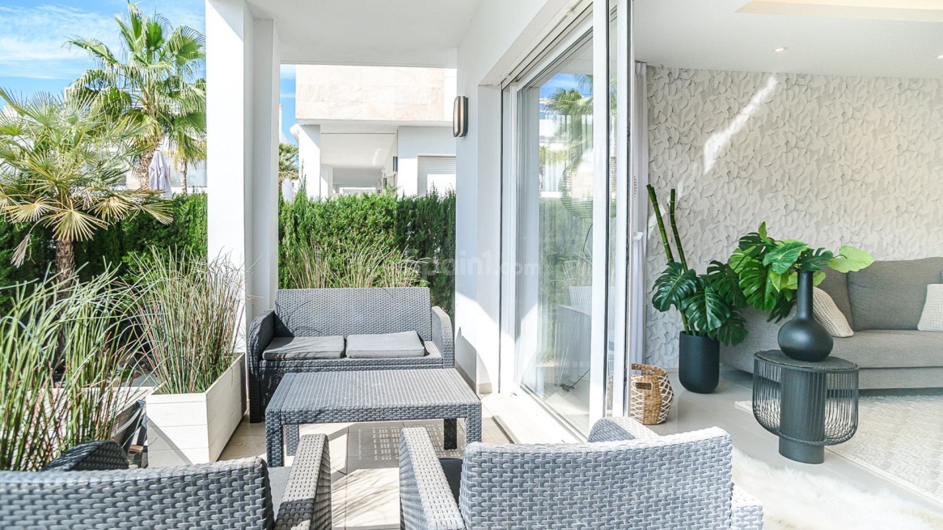 Resale - Villa -
CIUDAD QUESADA