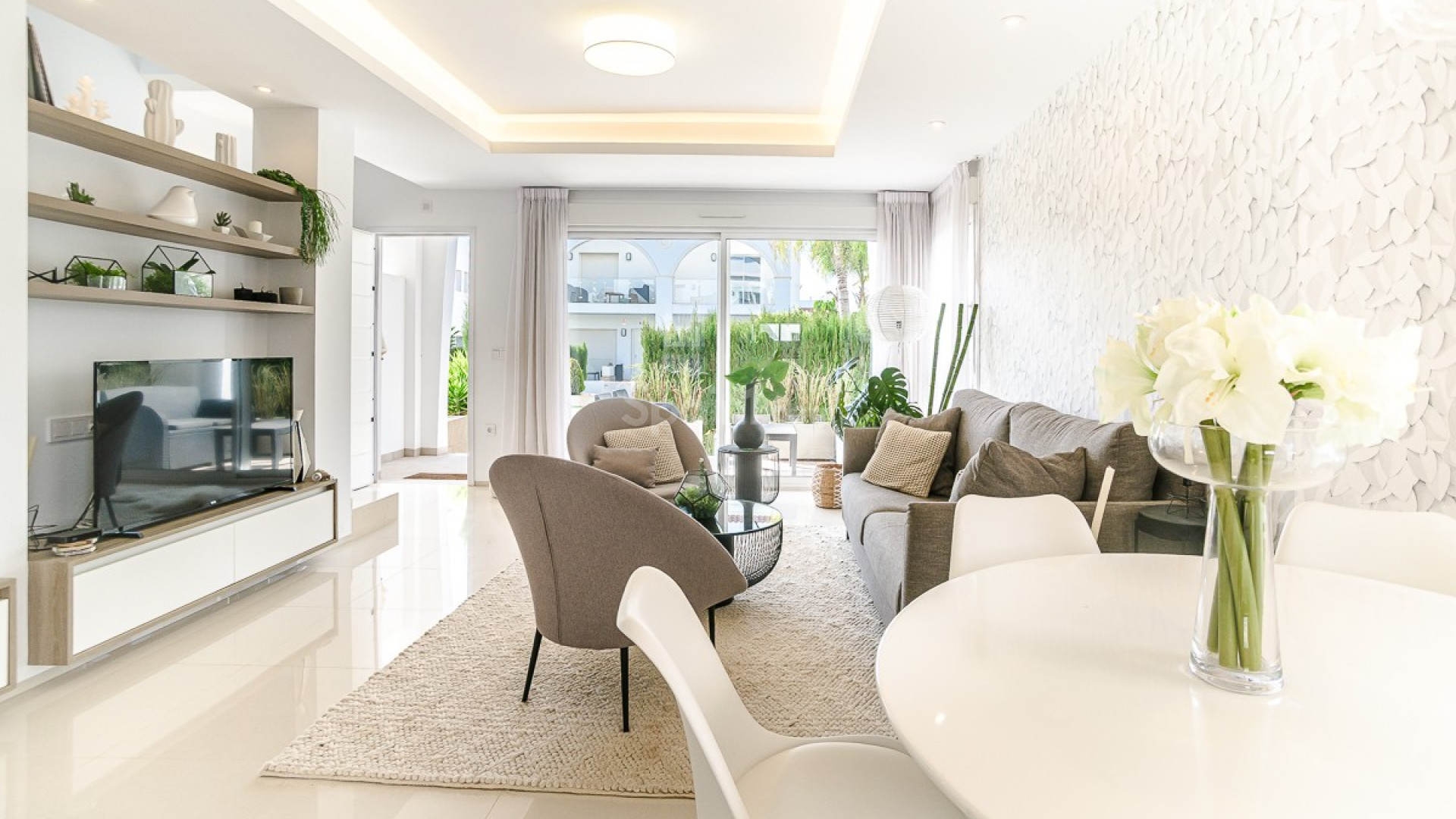 Resale - Villa -
CIUDAD QUESADA