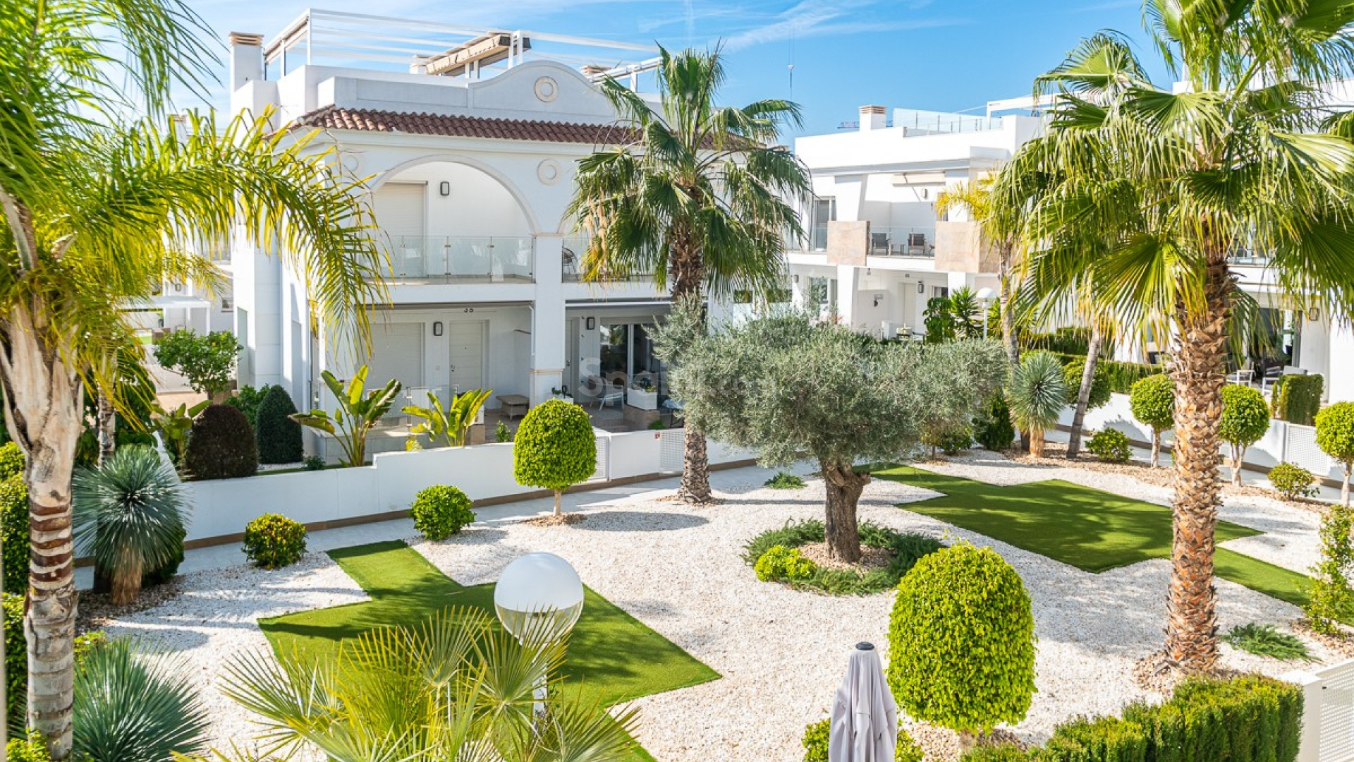 Resale - Villa -
CIUDAD QUESADA