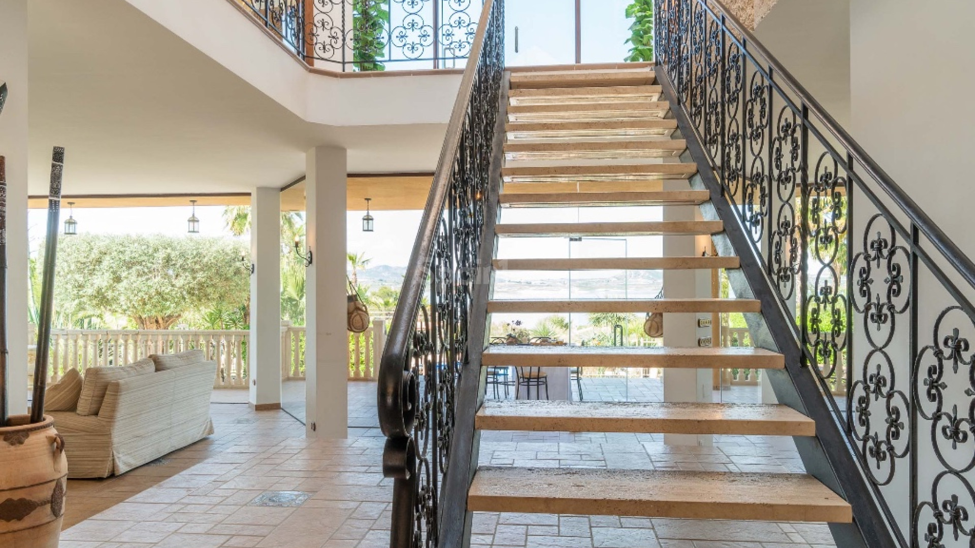 Resale - Villa -
Costa Blanca - Orihuela Costa