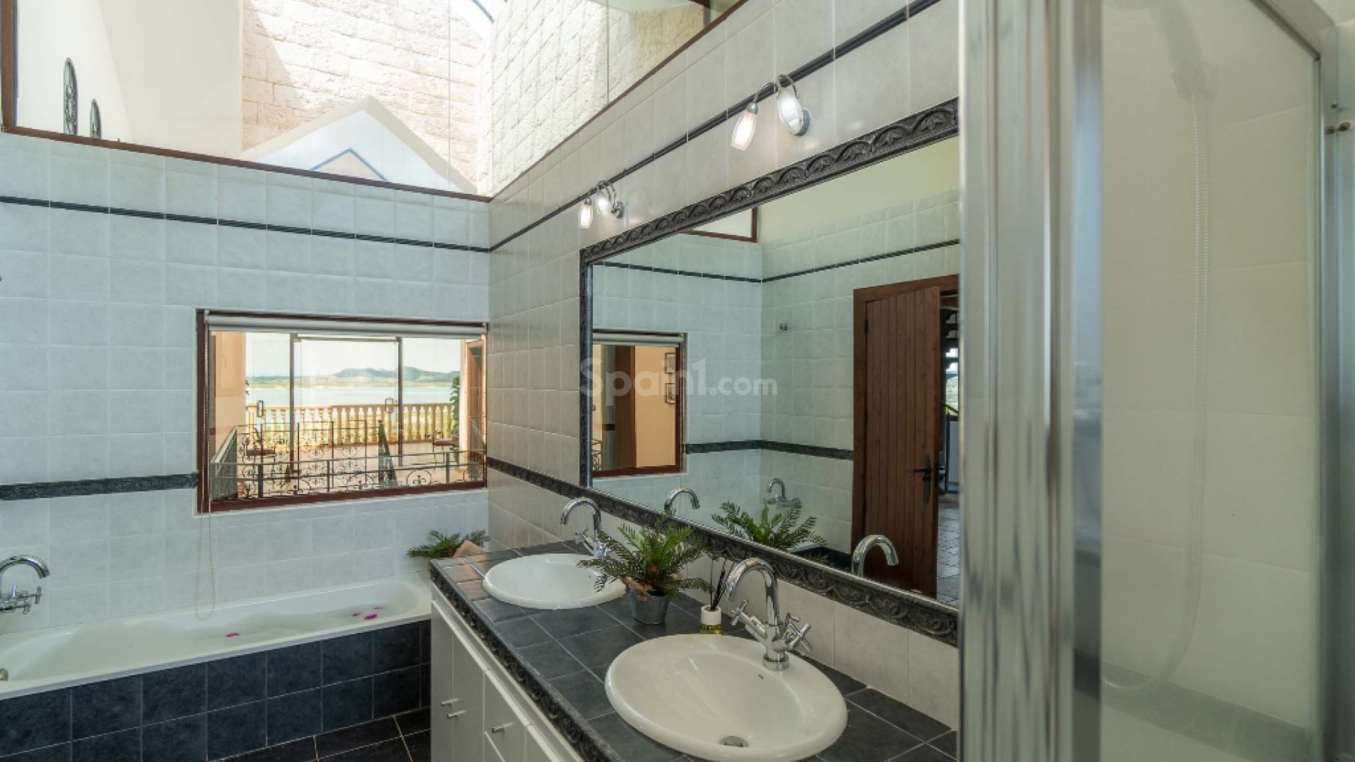 Resale - Villa -
Costa Blanca - Orihuela Costa