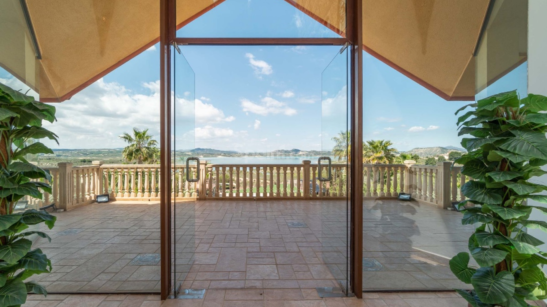 Resale - Villa -
Costa Blanca - Orihuela Costa