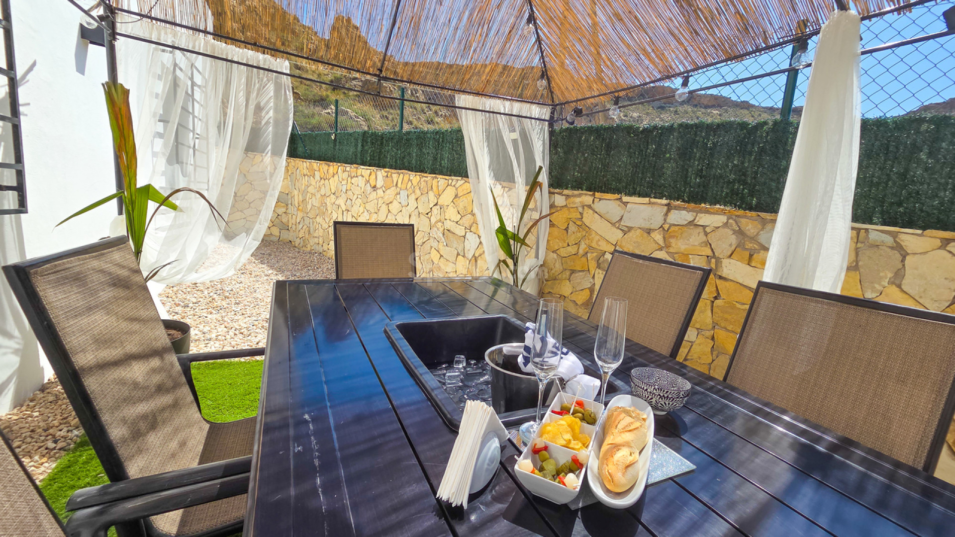 Resale - Villa -
Crevillent