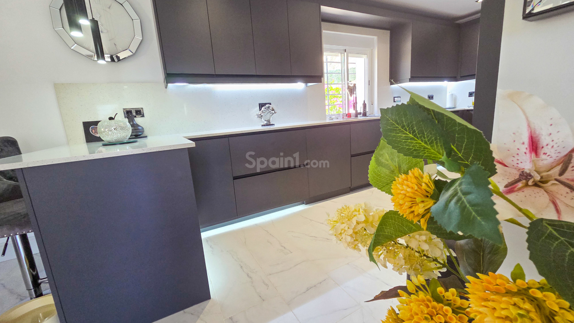 Resale - Villa -
Crevillent