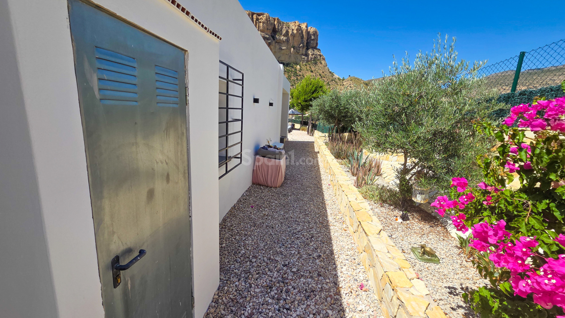 Resale - Villa -
Crevillent