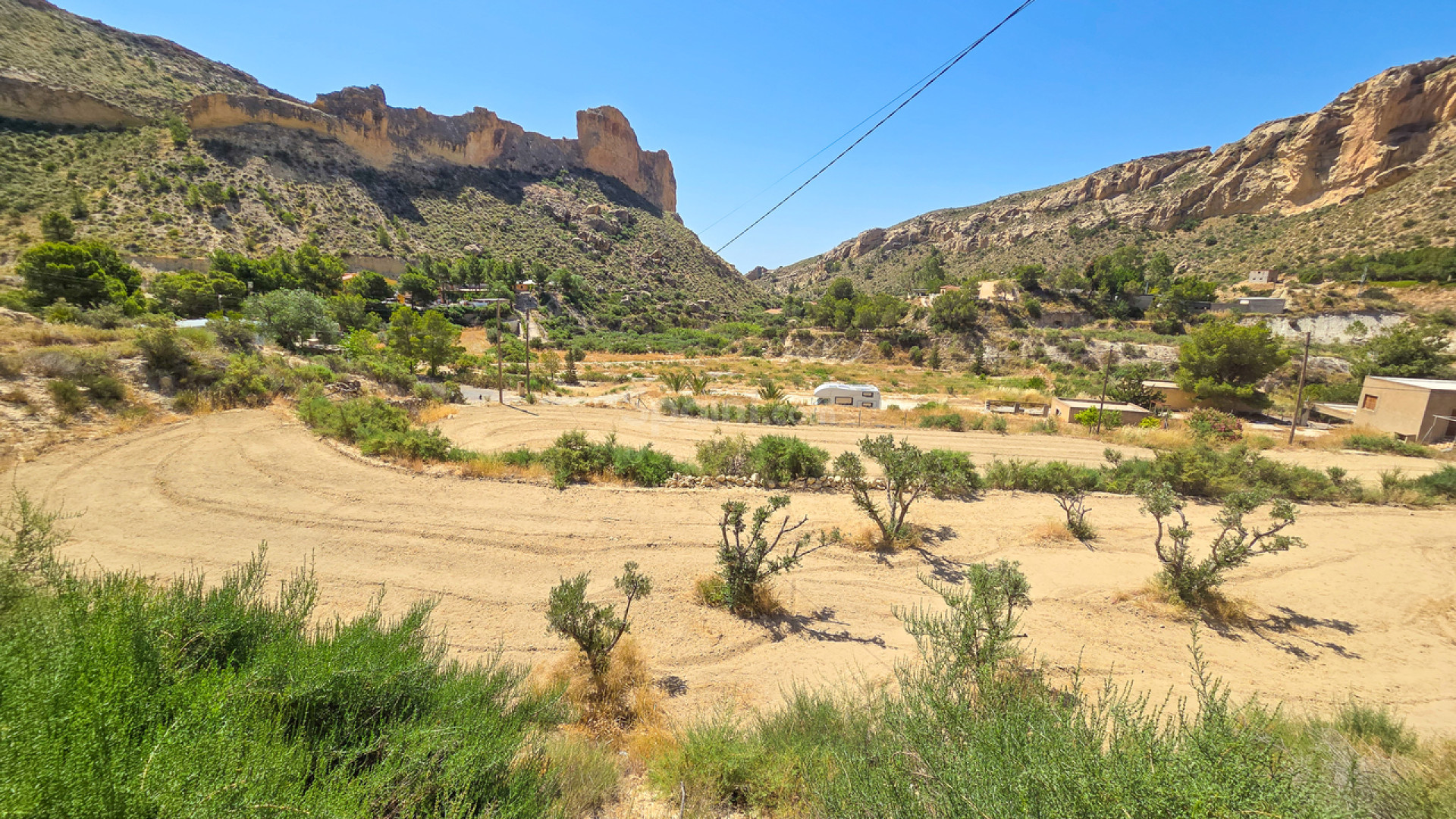Resale - Villa -
Crevillent