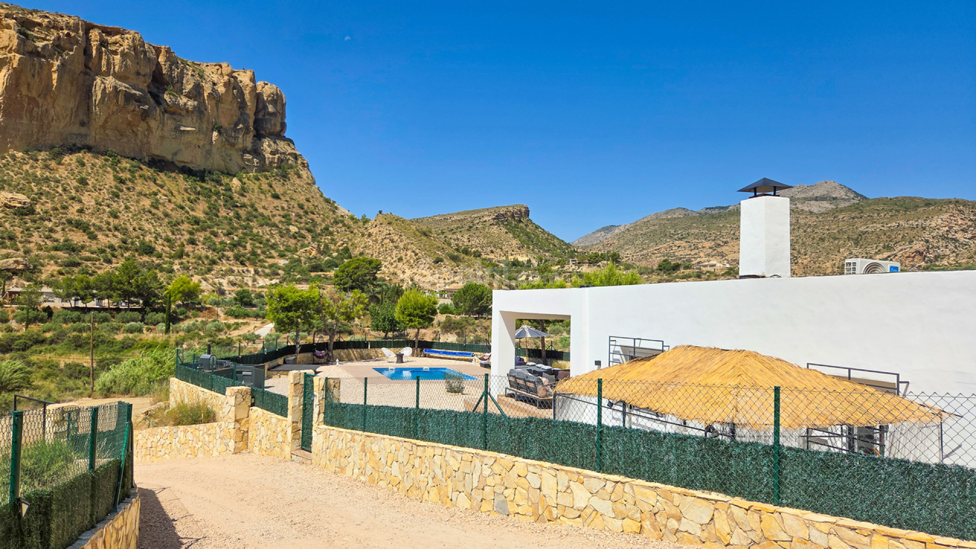 Resale - Villa -
Crevillent