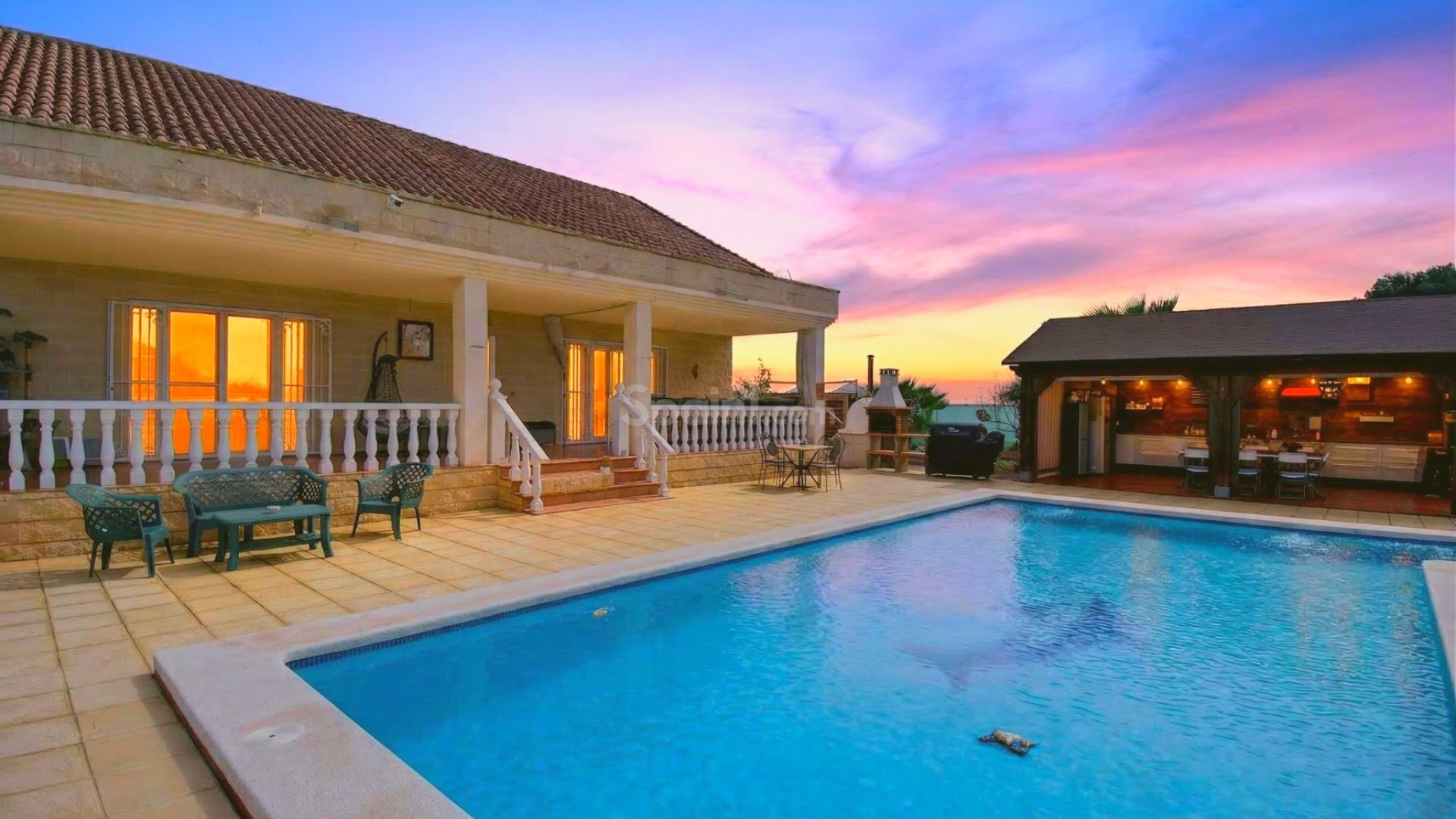 Resale - Villa -
Crevillente