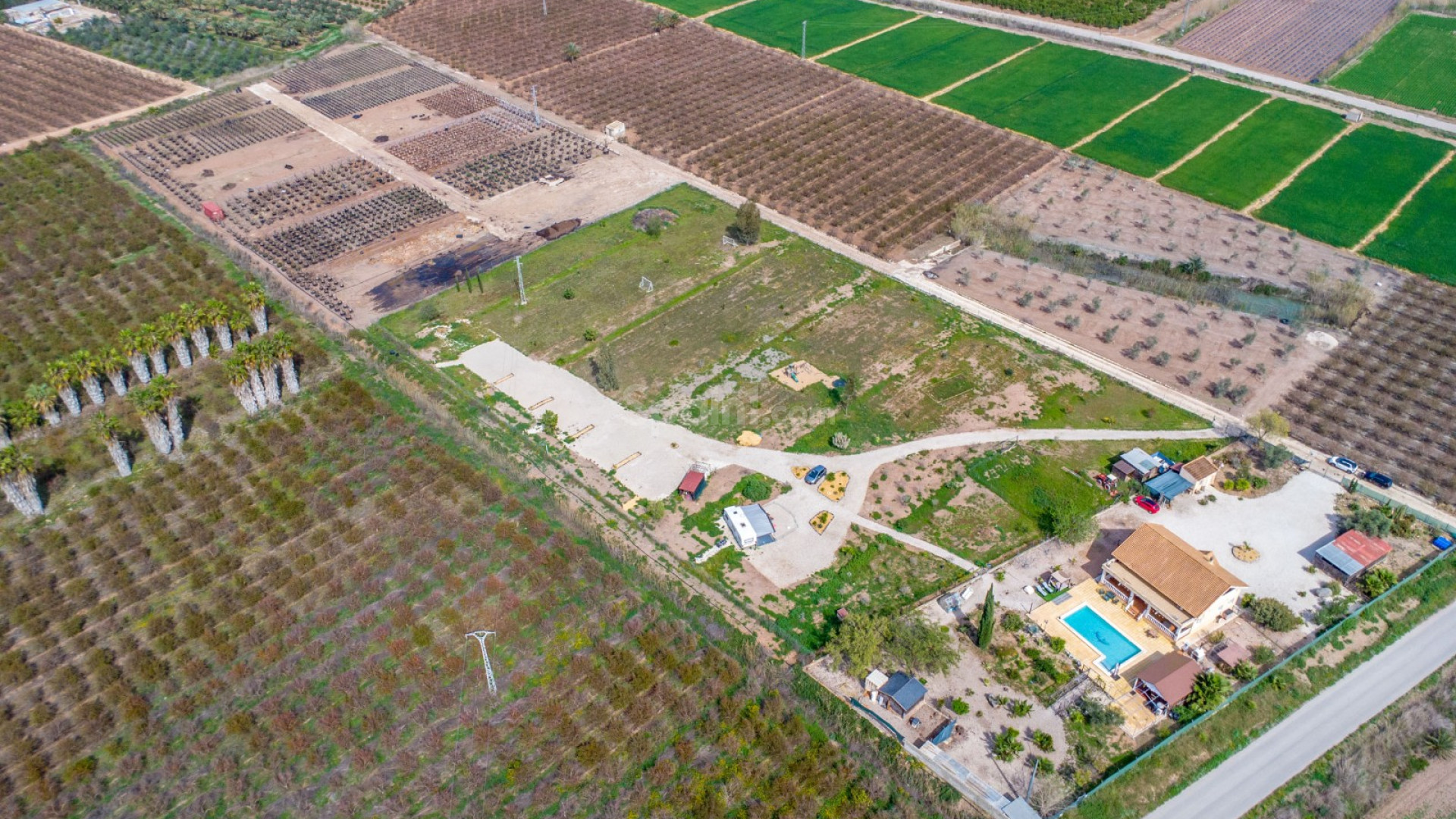 Resale - Villa -
Crevillente