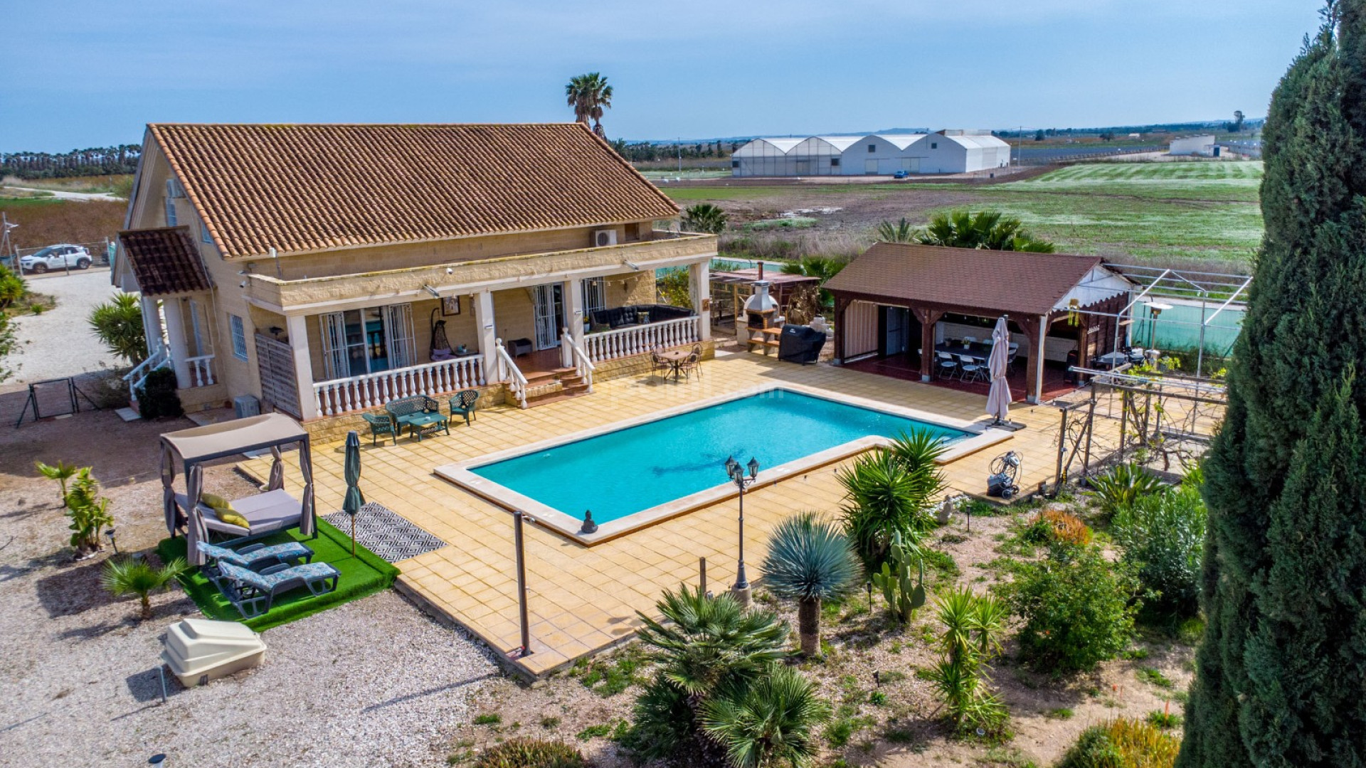 Resale - Villa -
Crevillente