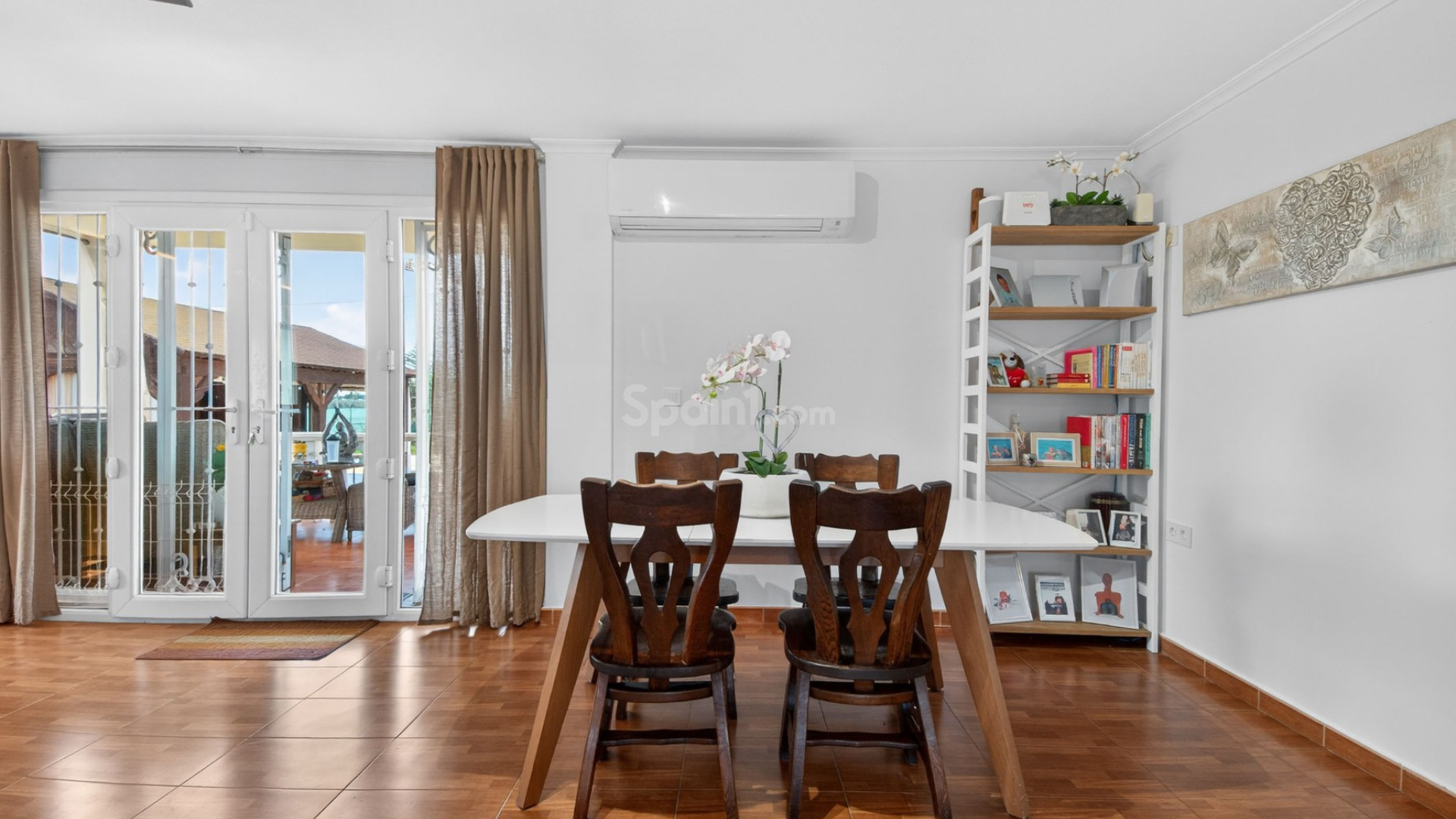 Resale - Villa -
Crevillente