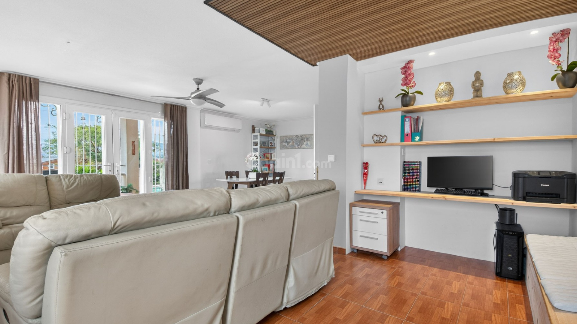 Resale - Villa -
Crevillente