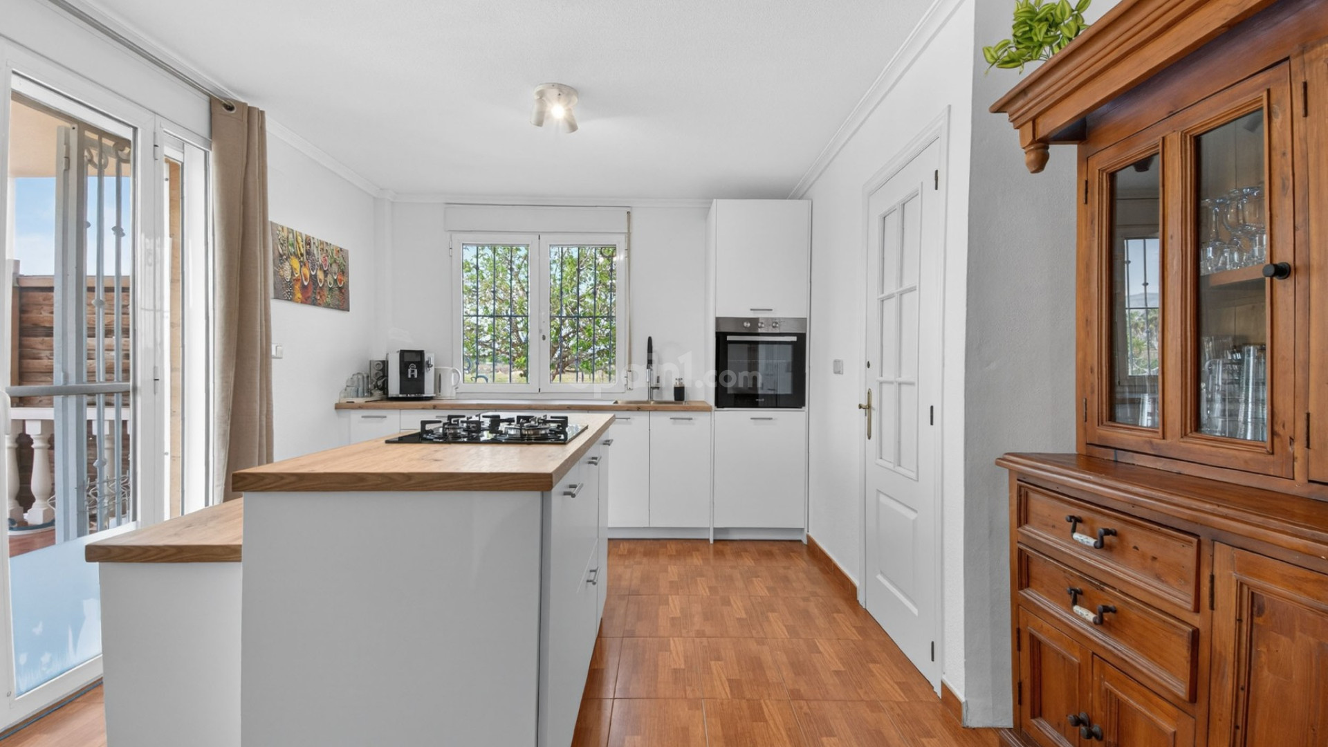 Resale - Villa -
Crevillente