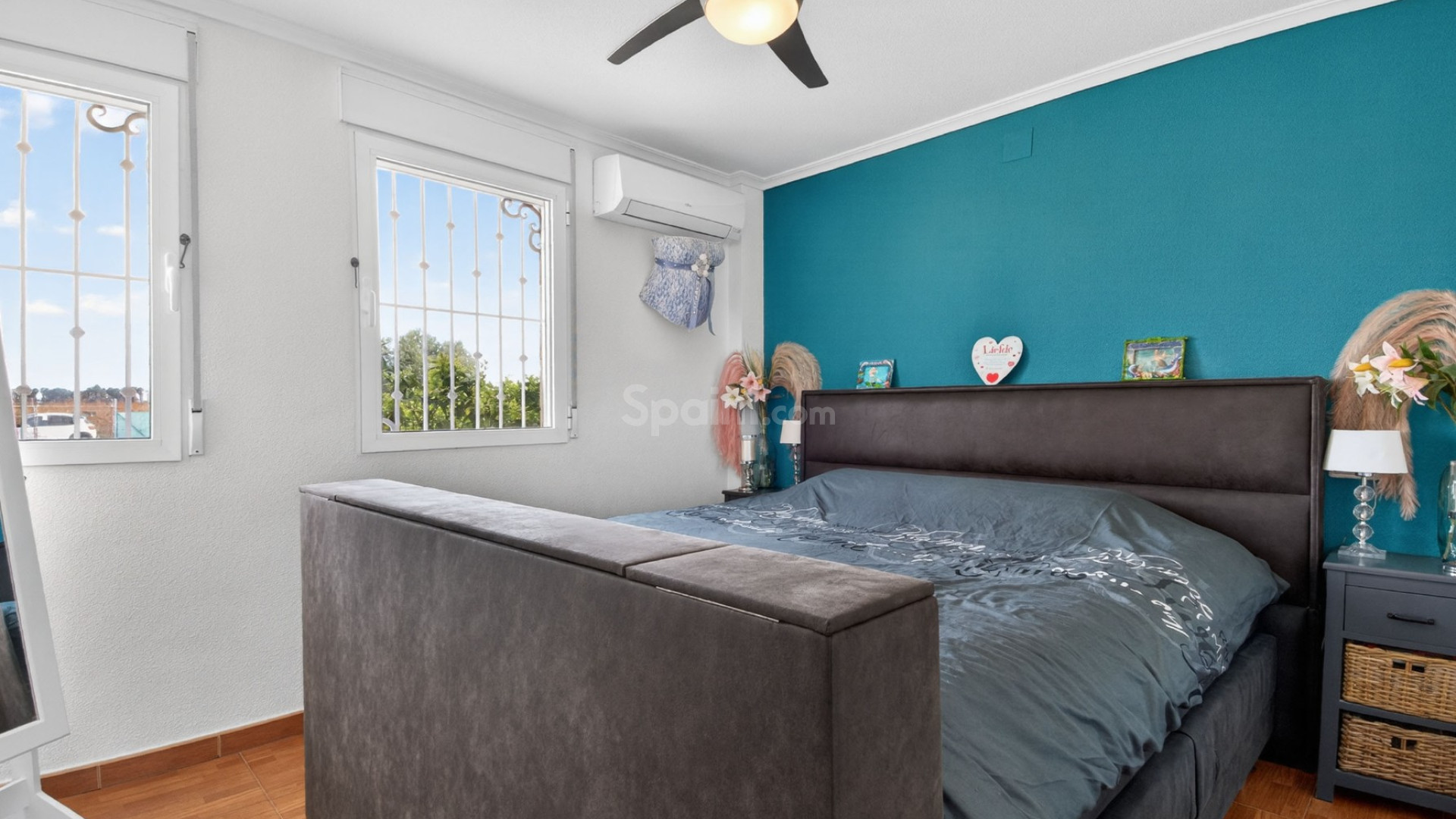 Resale - Villa -
Crevillente