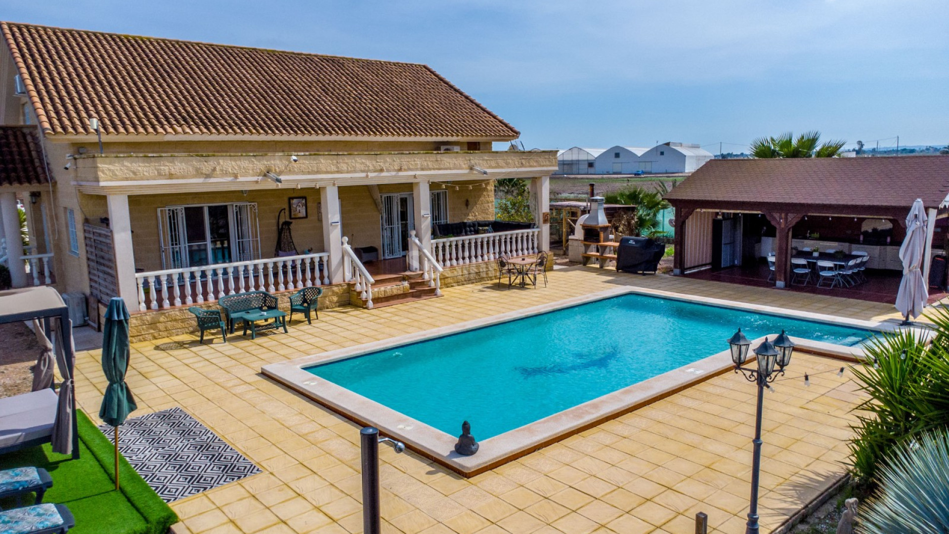 Resale - Villa -
Crevillente