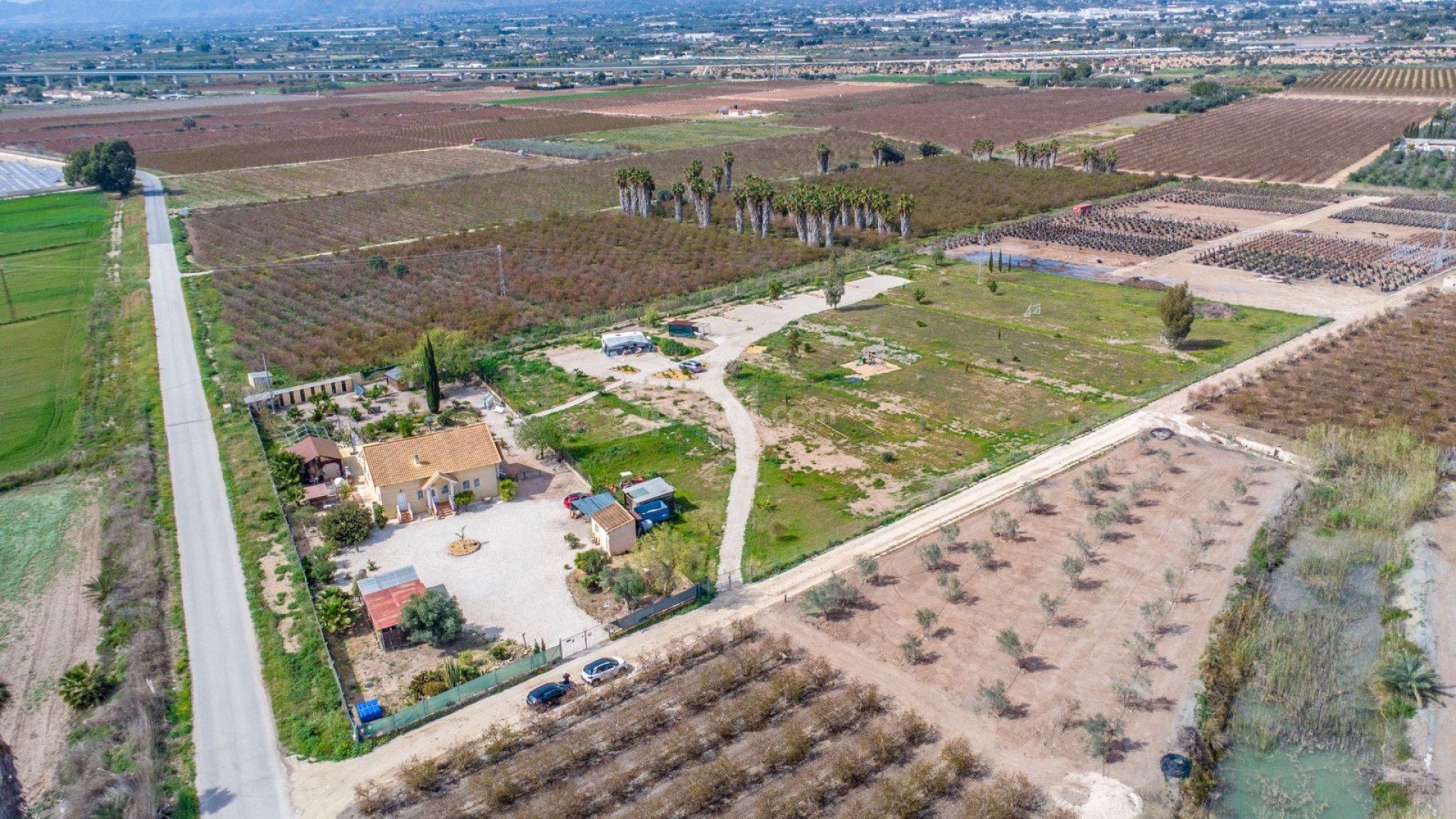 Resale - Villa -
Crevillente