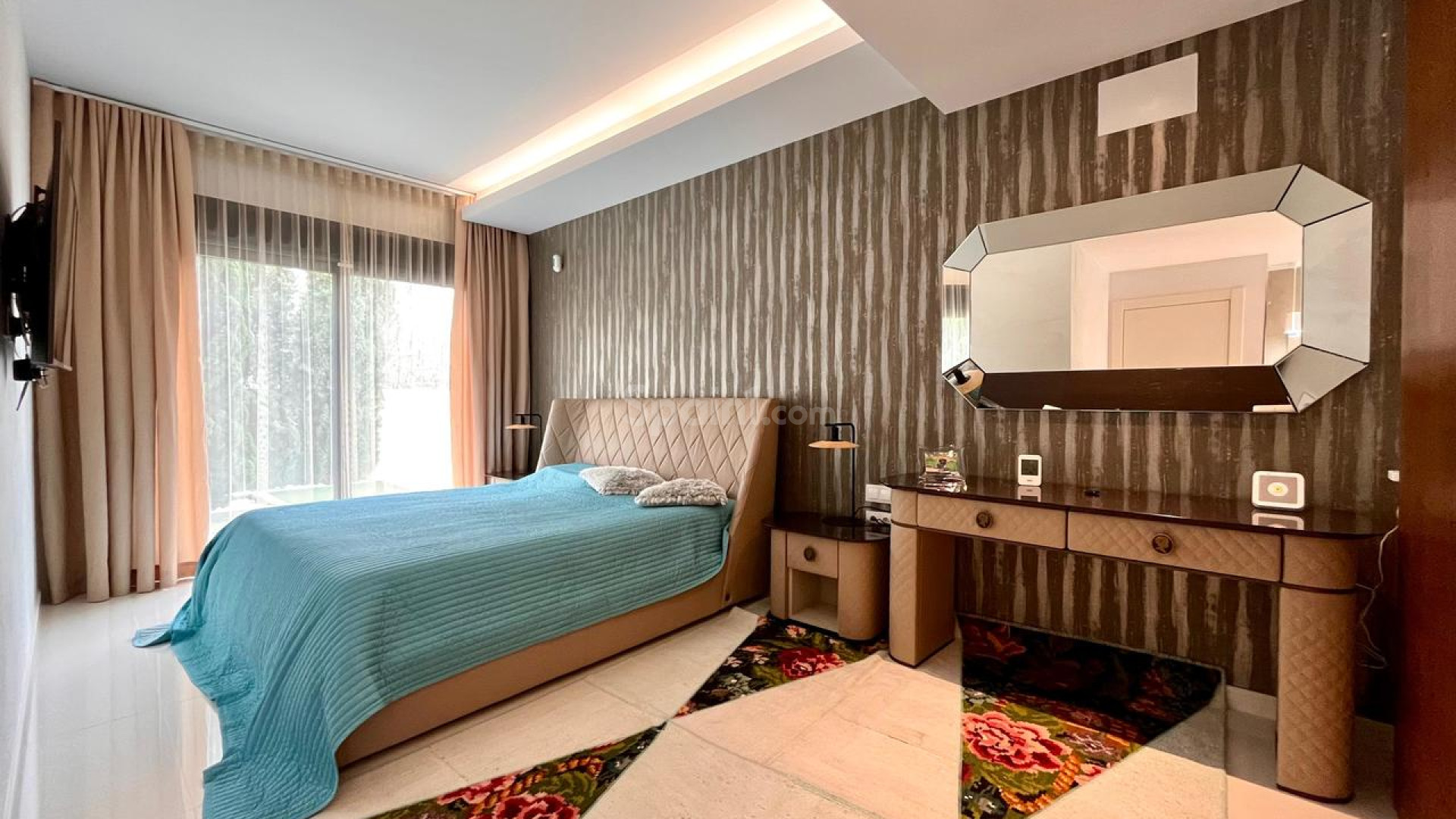 Resale - Villa -
Dehesa de Campoamor - Campoamor