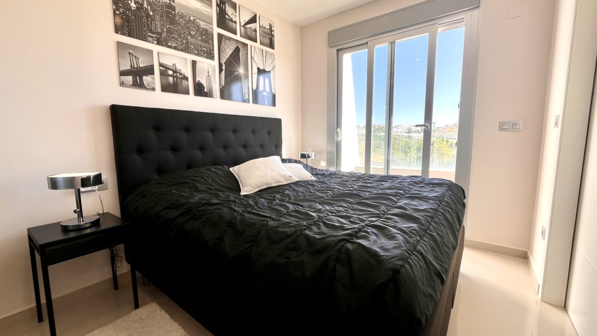 Resale - Villa -
Dehesa de Campoamor - Campoamor