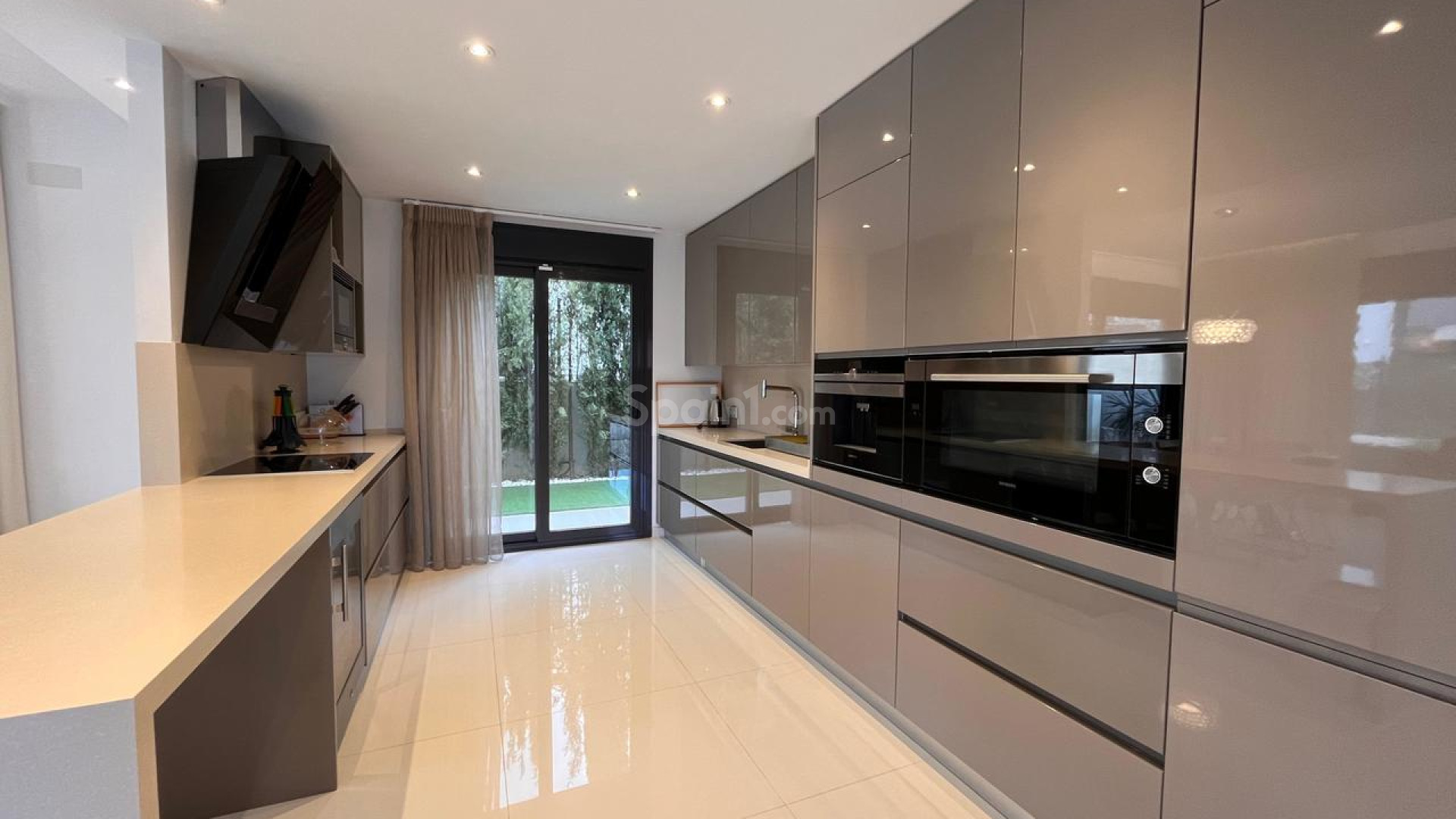 Resale - Villa -
Dehesa de Campoamor - Campoamor