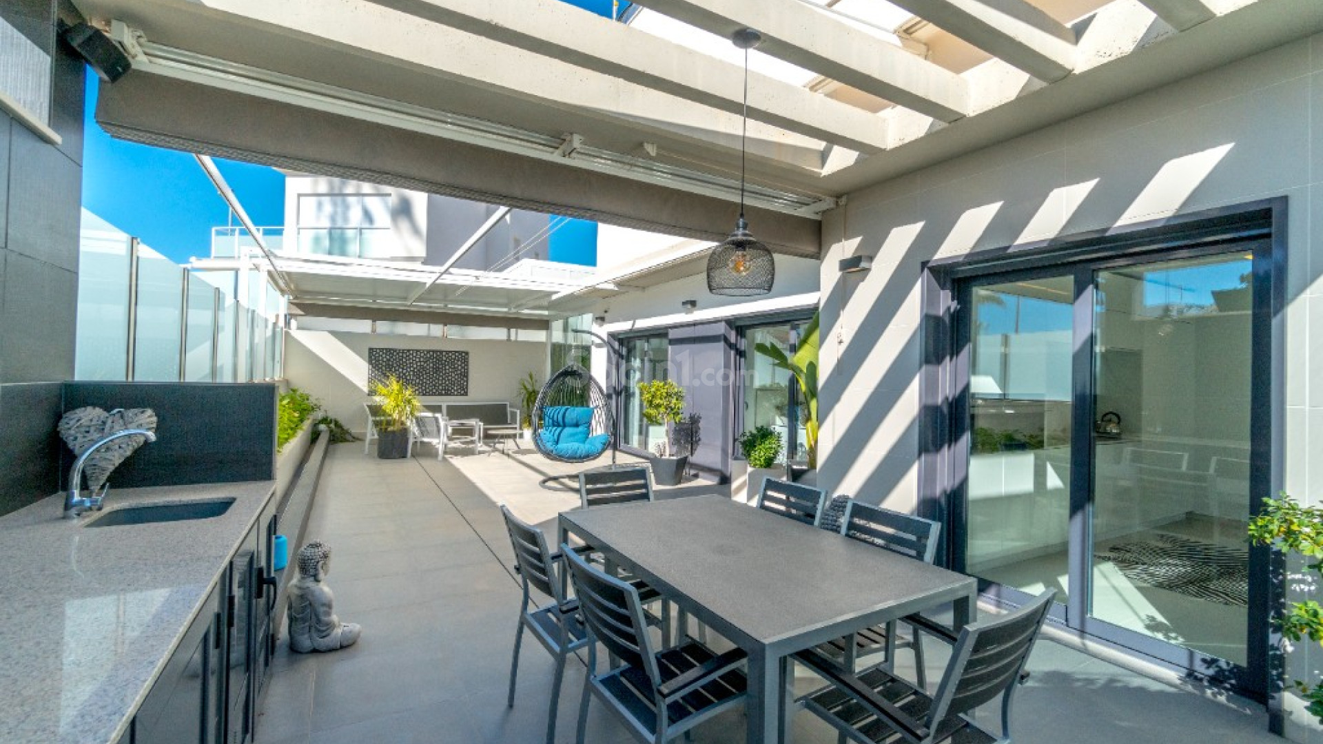 Resale - Villa -
Dehesa de Campoamor - Campoamor