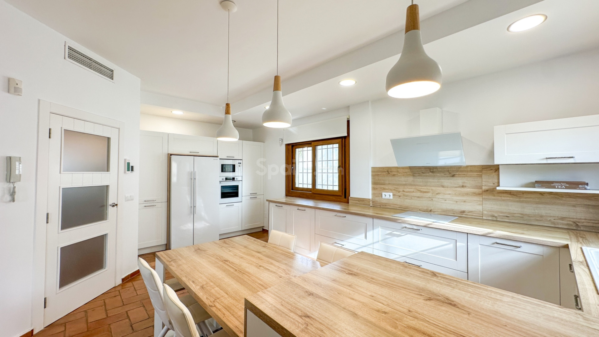 Resale - Villa -
Dehesa de Campoamor - Campoamor