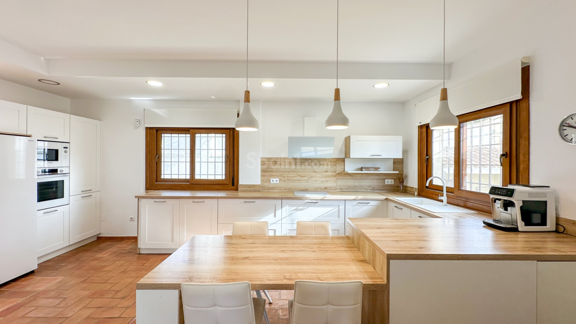 Resale - Villa -
Dehesa de Campoamor - Campoamor