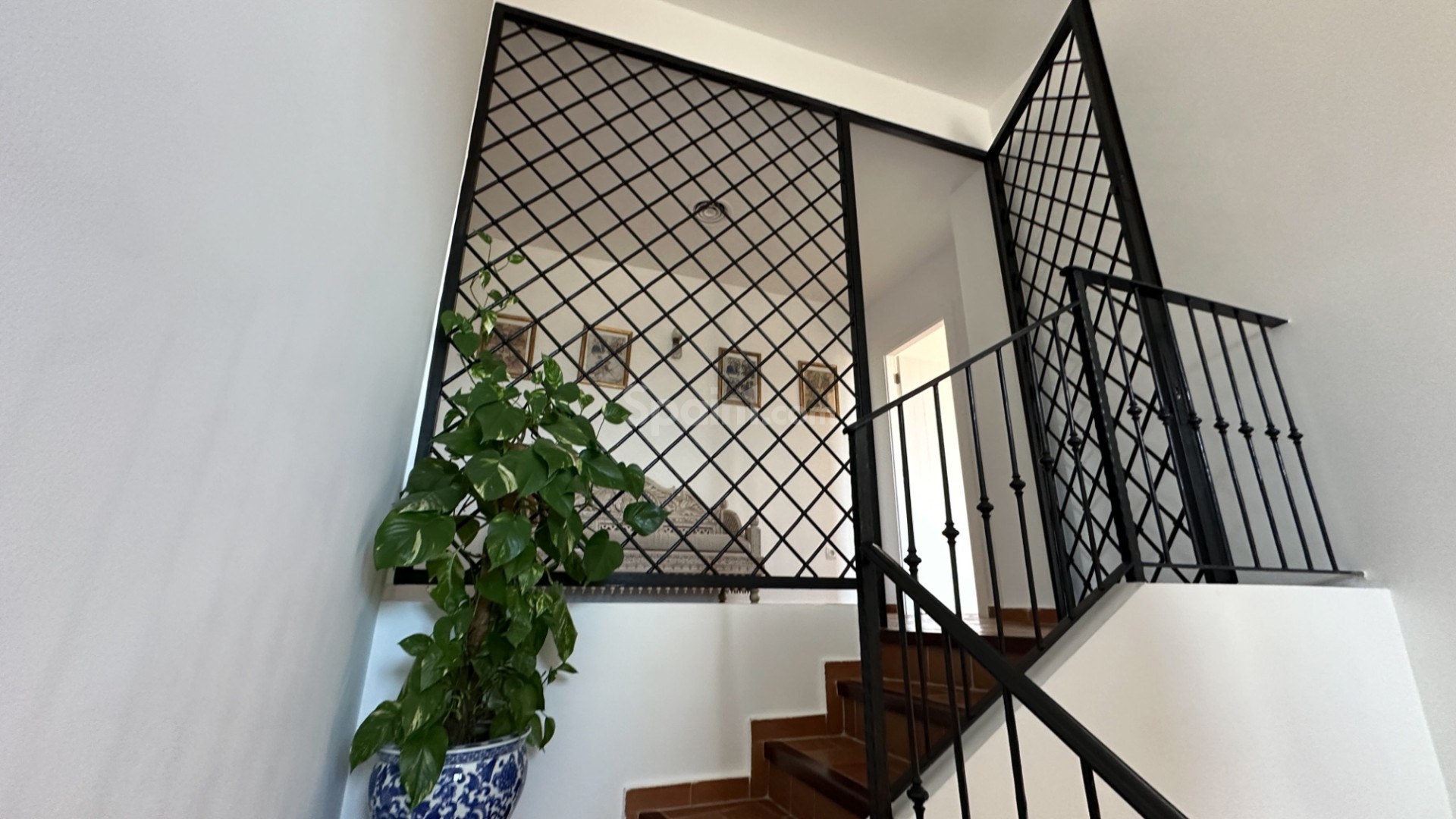 Resale - Villa -
Dehesa de Campoamor - Campoamor