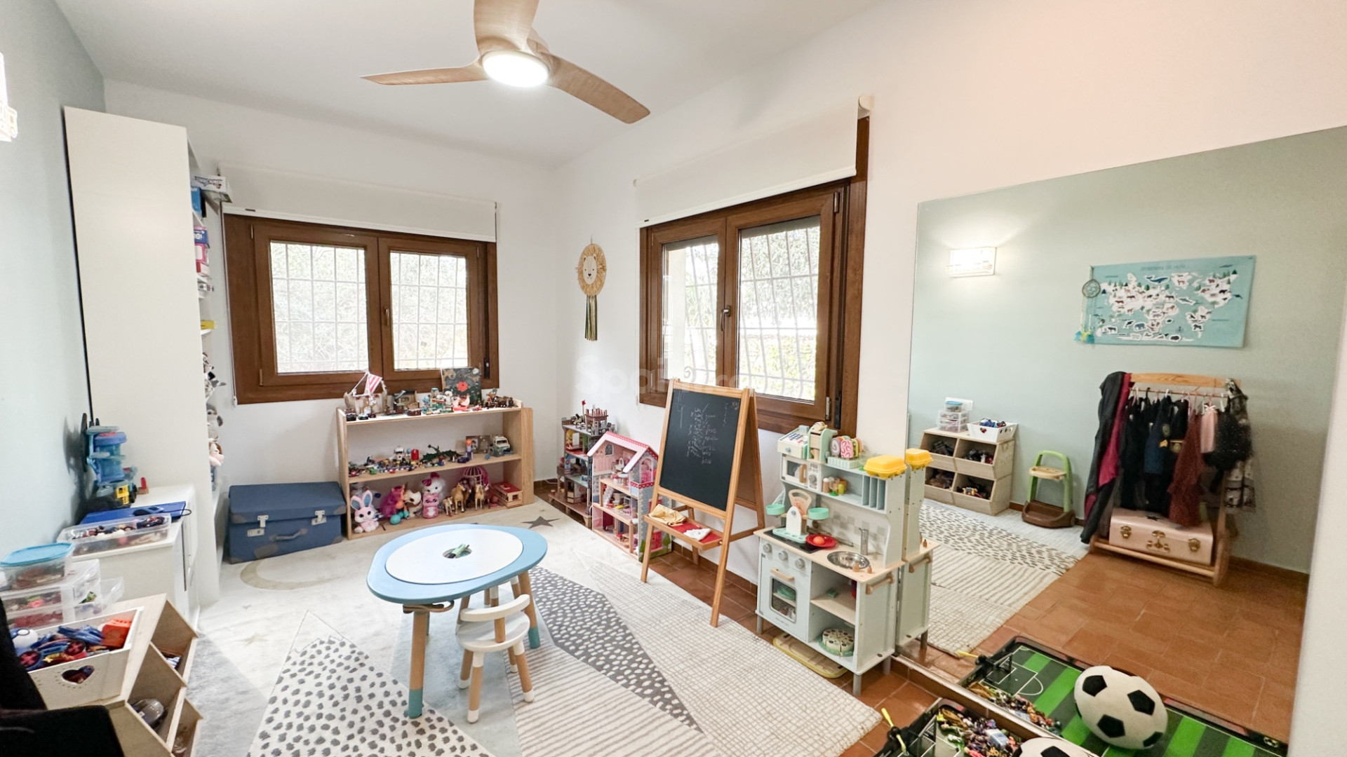 Resale - Villa -
Dehesa de Campoamor - Campoamor