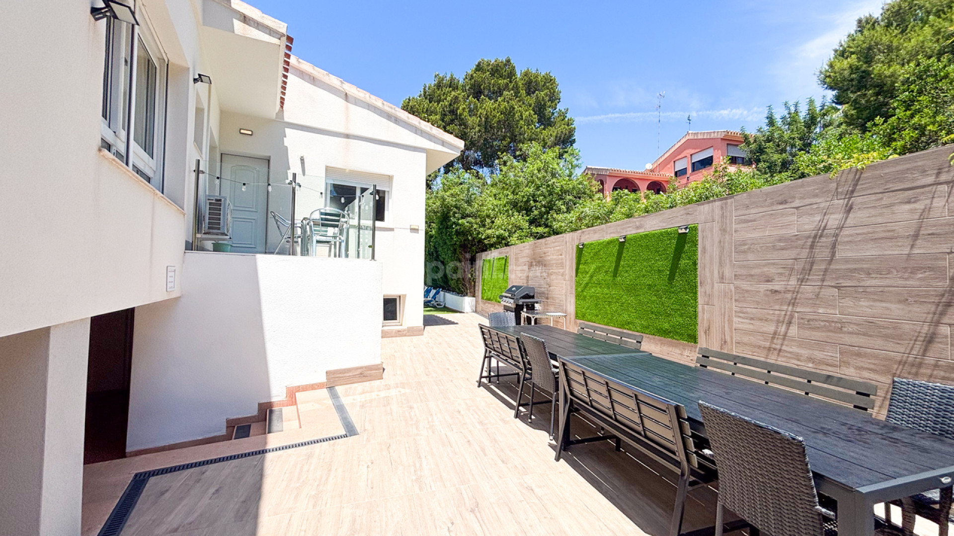 Resale - Villa -
Dehesa de Campoamor - Campoamor