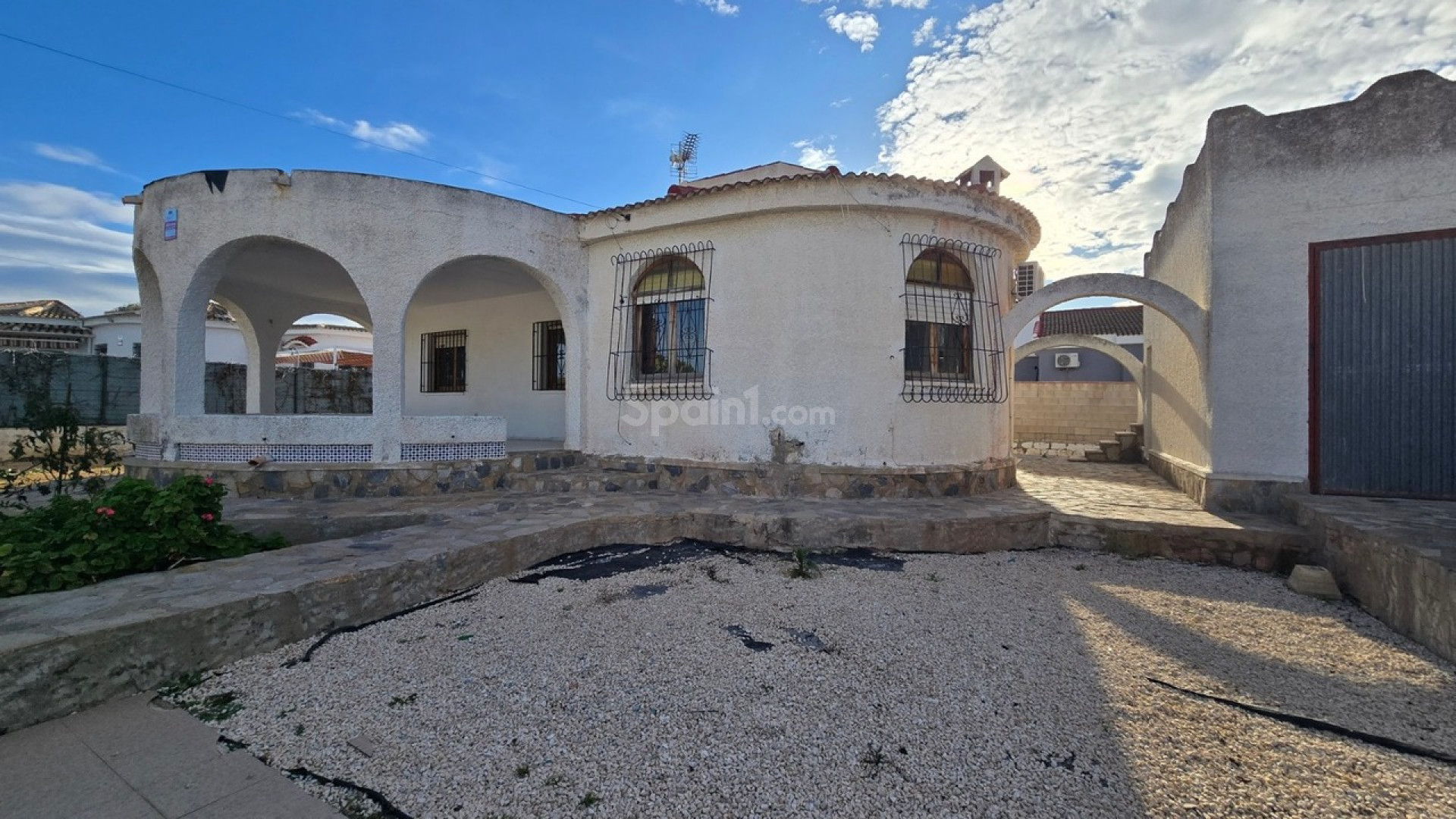 Resale - Villa -
El Chaparral